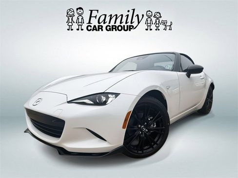 New 2025 MAZDA MX-5 Miata Club RWD image 2