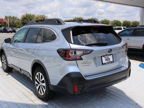 Certified 2022 Subaru Outback Premium w/ Tech Package 1 AWD/4WD image 3
