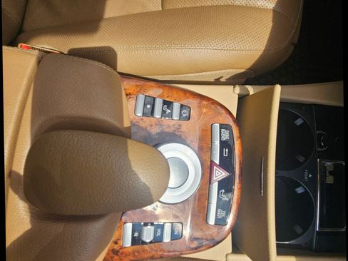 Used 2008 Mercedes-Benz S 550 4MATIC image 40