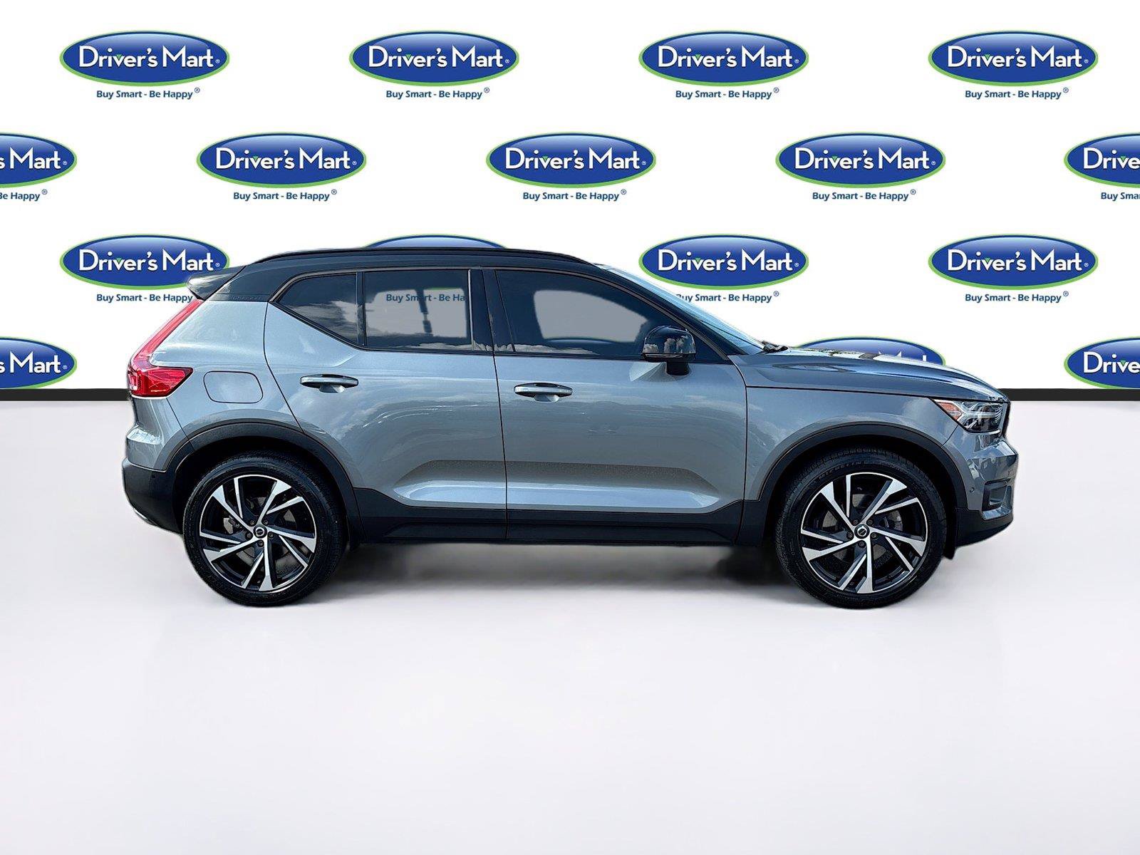 Used 2019 Volvo XC40 T4 R-Design FWD image 8