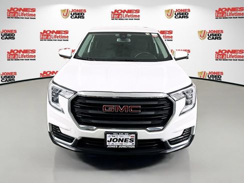 Used 2024 GMC Terrain SLE AWD/4WD image 10