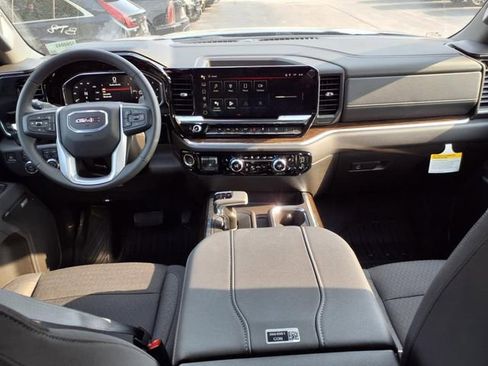 New 2026 GMC Sierra 1500 Elevation image 19