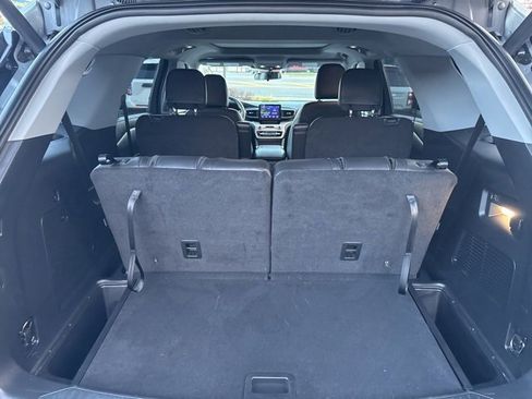 Certified 2022 Ford Explorer XLT w/ Equipment Group 202A image 11