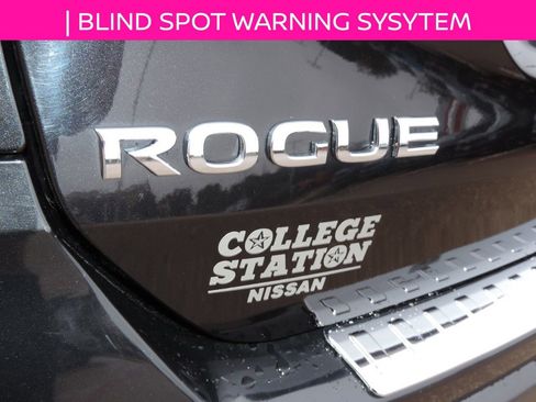 Used 2020 Nissan Rogue S w/ Special Edition Package image 12