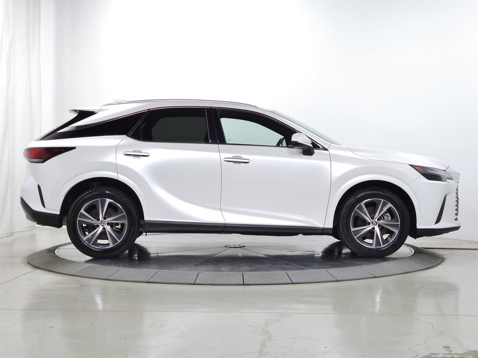 Certified 2023 Lexus RX 350 Premium w/ Cold Area Package AWD/4WD image 12