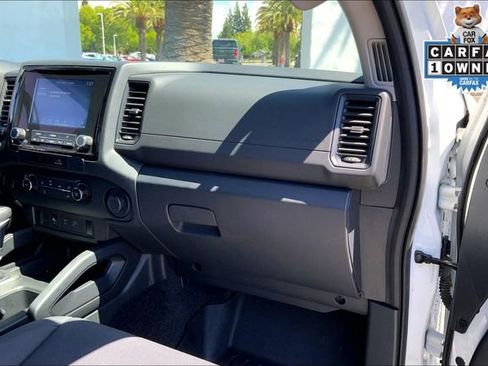 Used 2022 Nissan Frontier S w/ Technology Package RWD image 16