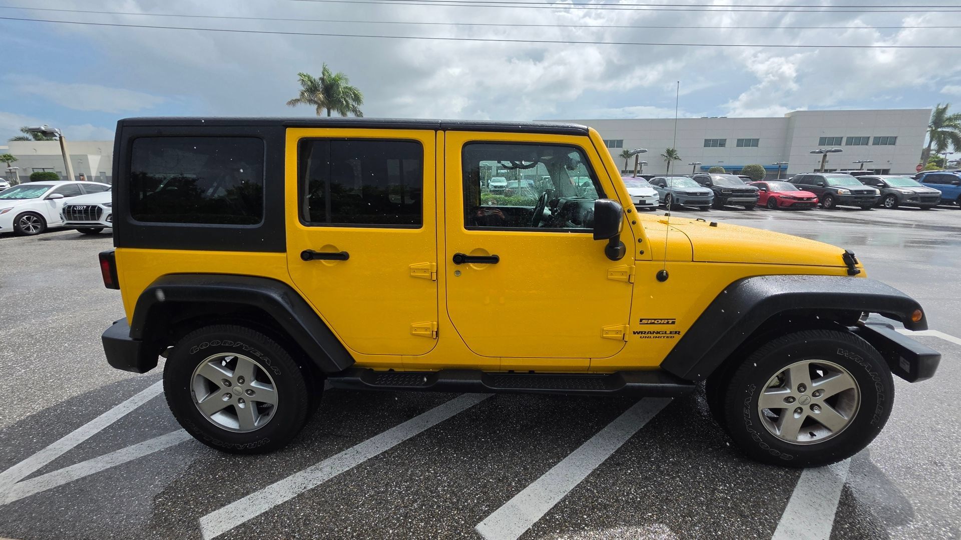 Used 2015 Jeep Wrangler Unlimited Sport w/ Quick Order Package 24S AWD/4WD image 4