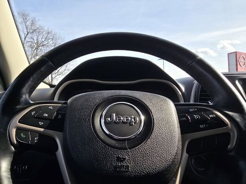 Used 2016 Jeep Cherokee Latitude w/ Safety/Convenience Group image 21