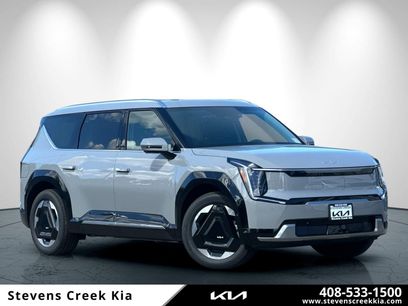 New 2026 Kia EV9 Land