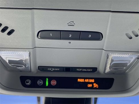 Used 2021 Chevrolet Blazer LT image 29