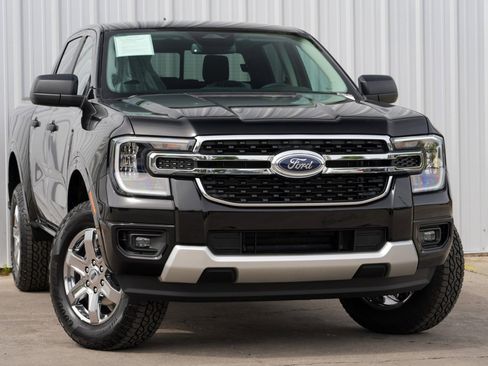 Used 2025 Ford Ranger XLT w/ Equipment Group 301A High image 2