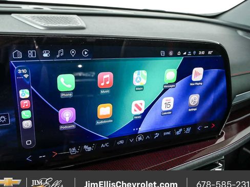 New 2026 Chevrolet Traverse RS w/ LPO, Floor Liner Package AWD/4WD image 16