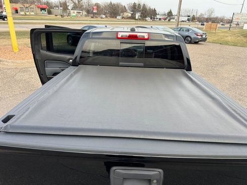 Used 2020 Chevrolet Colorado Z71 w/ Z71 Midnight Edition image 23