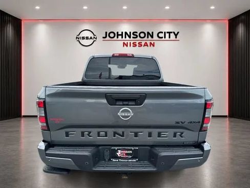 Used 2023 Nissan Frontier SV w/ Midnight Edition Package AWD/4WD image 6