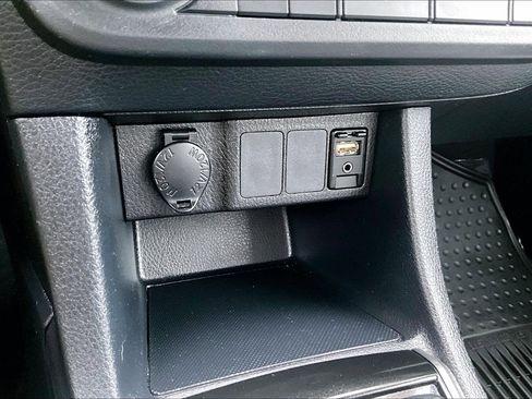 Used 2016 Toyota Corolla LE image 30