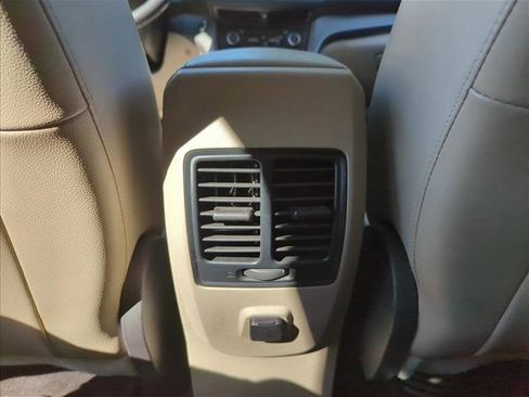 Used 2019 Ford Escape SEL image 23