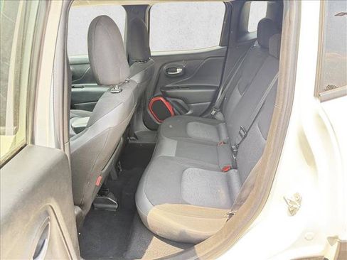 Used 2017 Jeep Renegade Trailhawk AWD/4WD image 12