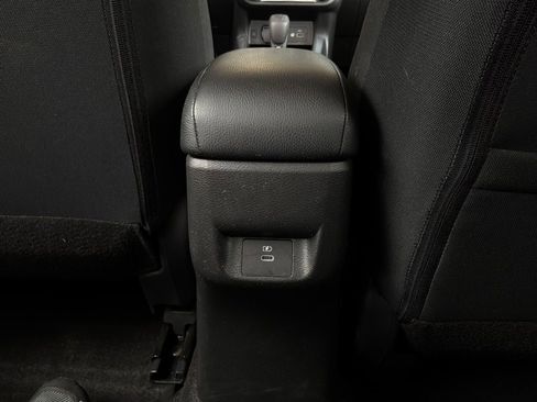 Used 2025 Nissan Versa SV FWD image 11