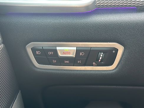 Used 2021 BMW X6 sDrive40i w/ M Sport Package image 35