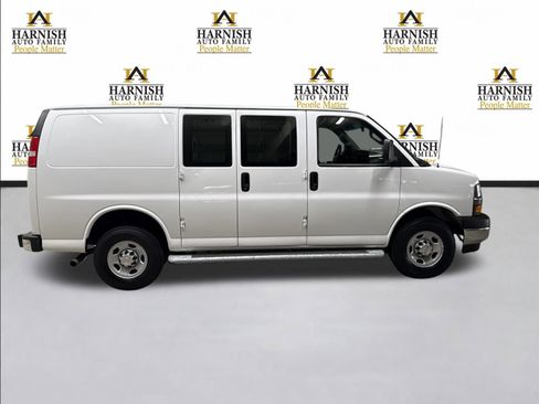 Used 2024 Chevrolet Express 2500 w/ Driver Convenience Package image 7