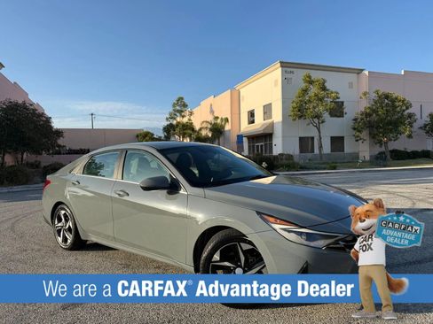 Used 2022 Hyundai Elantra SEL w/ Convenience + Premium Package FWD image 2