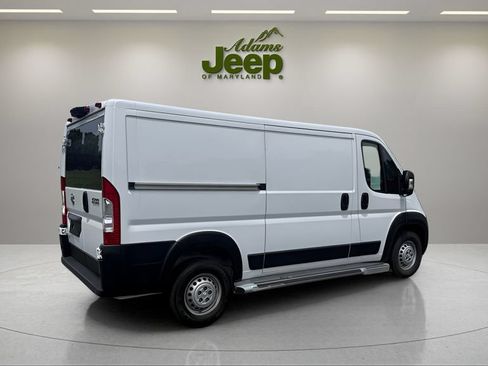 Used 2025 RAM ProMaster 2500 w/ U-Haul Equipment Group FWD image 8