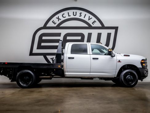 Used 2025 RAM 3500 Tradesman image 8