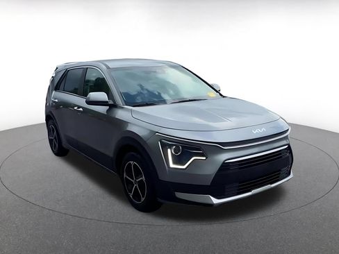 Used 2026 Kia Niro LX FWD image 3