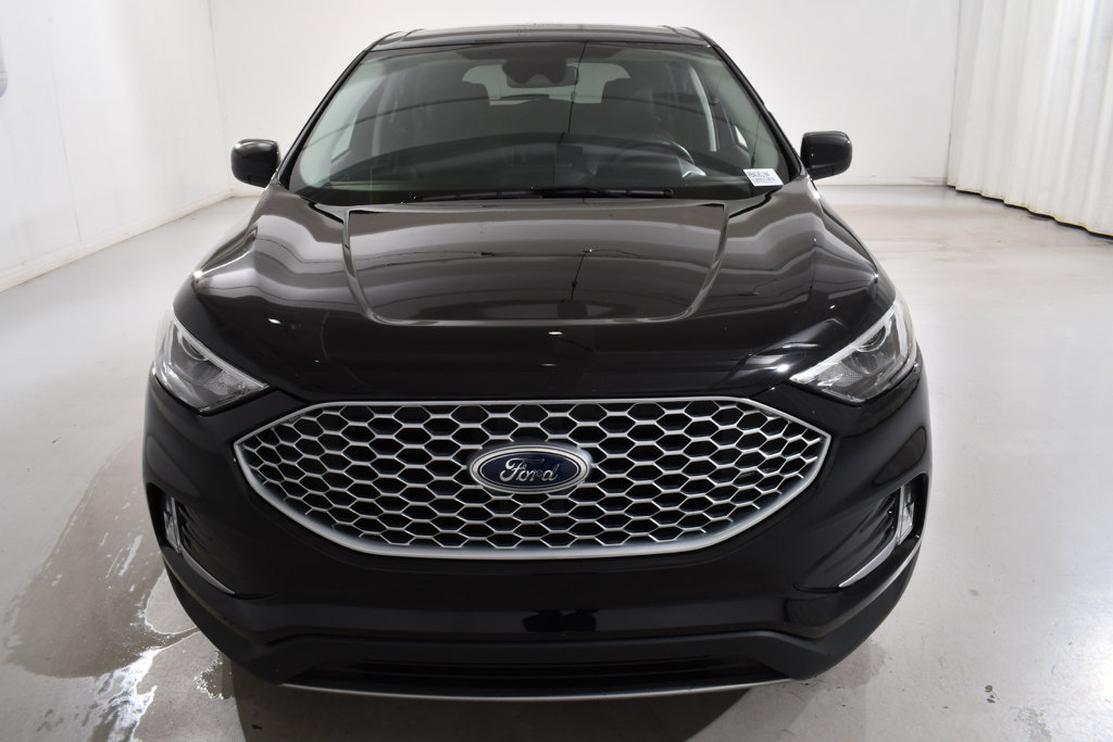 Used 2024 Ford Edge SEL w/ Convenience Package AWD/4WD image 3