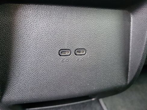 Certified 2025 Chevrolet Equinox EV LT FWD image 15