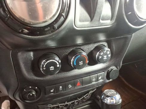 Used 2014 Jeep Wrangler Sahara AWD/4WD image 22
