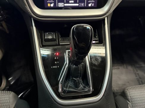 Used 2020 Subaru Outback Premium image 33