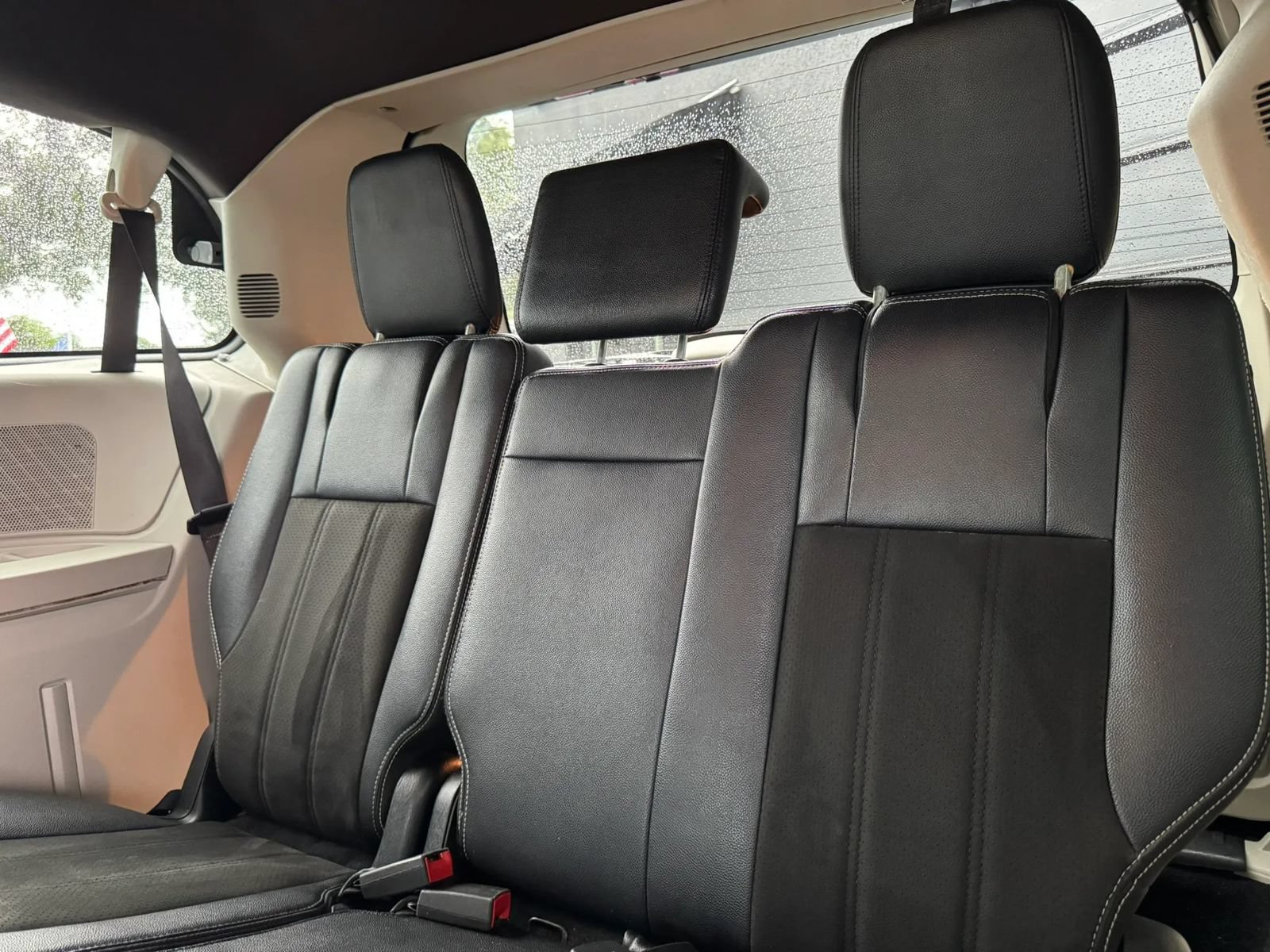 Used 2019 Dodge Grand Caravan SXT FWD image 33