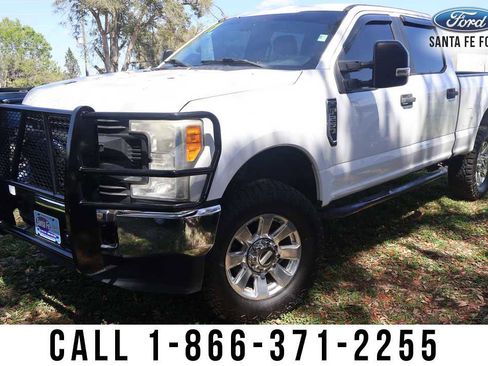 Used 2017 Ford F250 XL w/ Power Equipment Group image 5