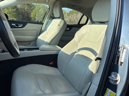 Used 2024 Volvo S60 B5 Plus image 15