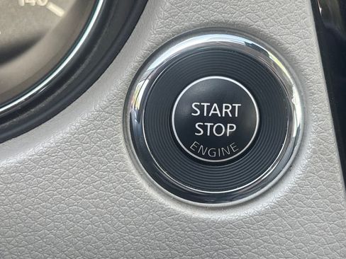Used 2022 Nissan Rogue Sport SV FWD image 24