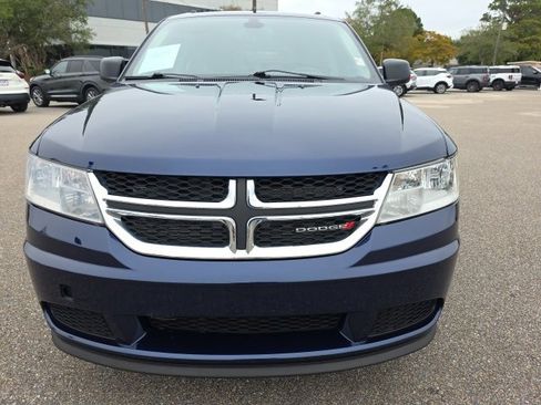 Used 2019 Dodge Journey SE image 3