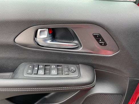 New 2026 Chrysler Pacifica Select AWD/4WD image 8