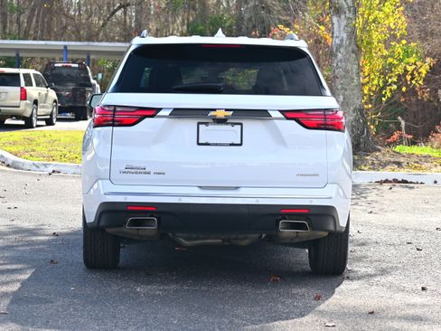 Used 2023 Chevrolet Traverse Premier image 34