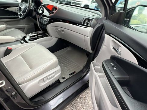 Used 2019 Honda Pilot Elite image 17