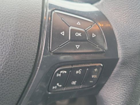 Used 2018 Ford Explorer XLT w/ Equipment Group 202A image 12