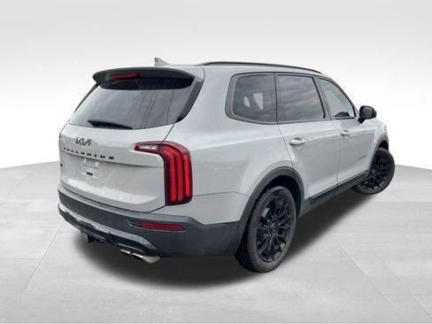 Used 2022 Kia Telluride EX w/ EX Premium Package image 5