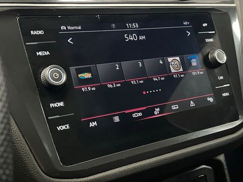 Used 2023 Volkswagen Tiguan SE R-Line image 27