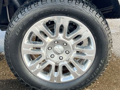 Used 2013 Ford F150 Platinum image 14