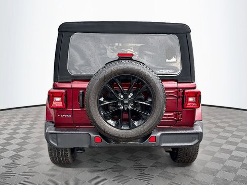 Used 2021 Jeep Wrangler Unlimited Sahara w/ Cold Weather Group AWD/4WD image 7