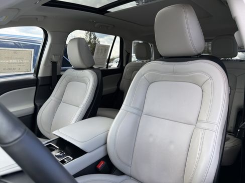 Used 2025 Lincoln Aviator Reserve w/ Illumination Package AWD/4WD image 9
