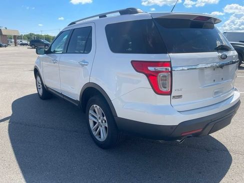 Used 2015 Ford Explorer XLT w/ Equipment Group 202A AWD/4WD image 3