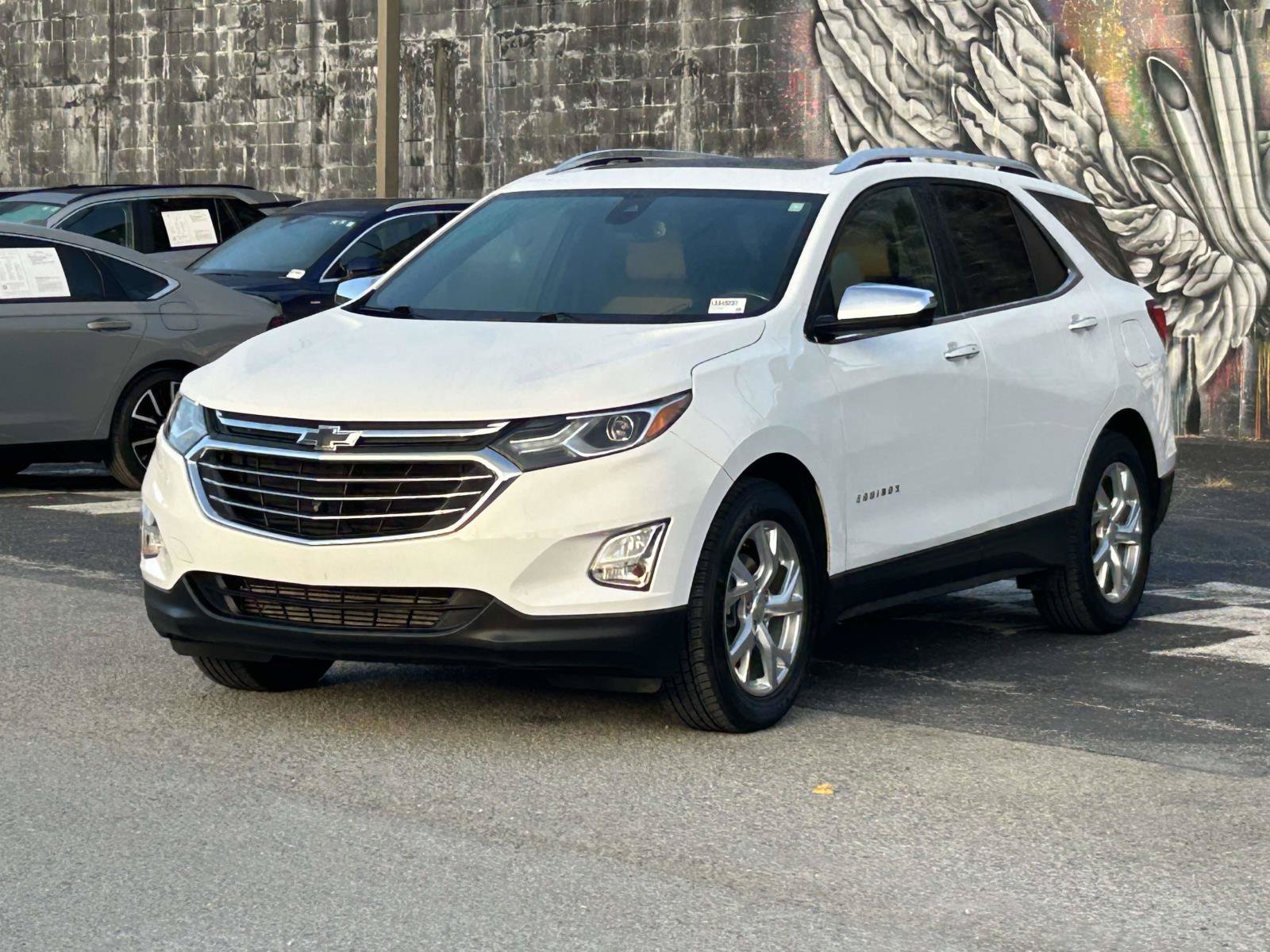Used 2020 Chevrolet Equinox Premier FWD image 3