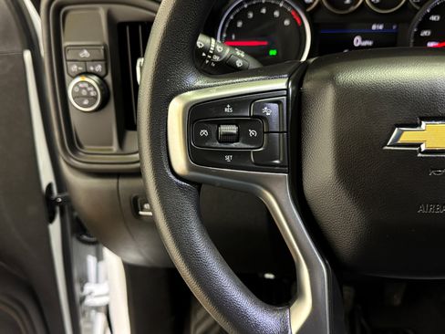 Used 2022 Chevrolet Silverado 2500 Custom w/ Custom Value Package image 22