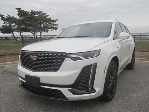 Used 2023 Cadillac XT6 Premium Luxury w/ Technology Package image 33